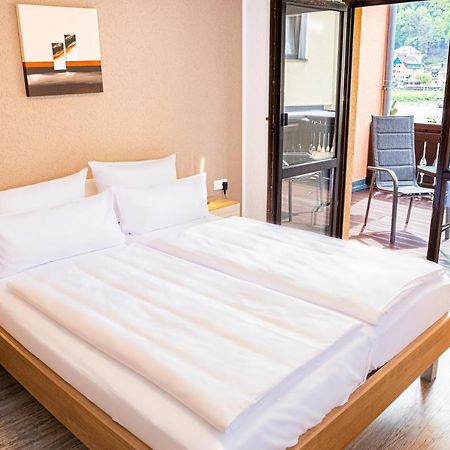 Hotel Elbpromenade 바트샨다우 외부 사진